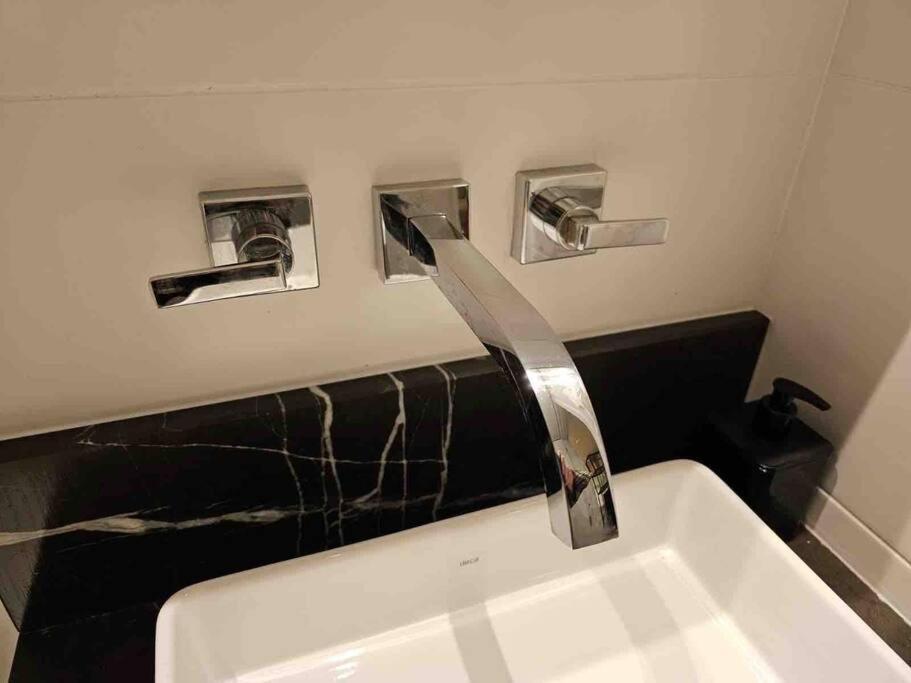 Studio Moderno Ap 52 Soho Life Κουριτίμπα Εξωτερικό φωτογραφία